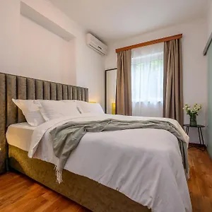 Guest house Yellow House With Private Parking, Split
