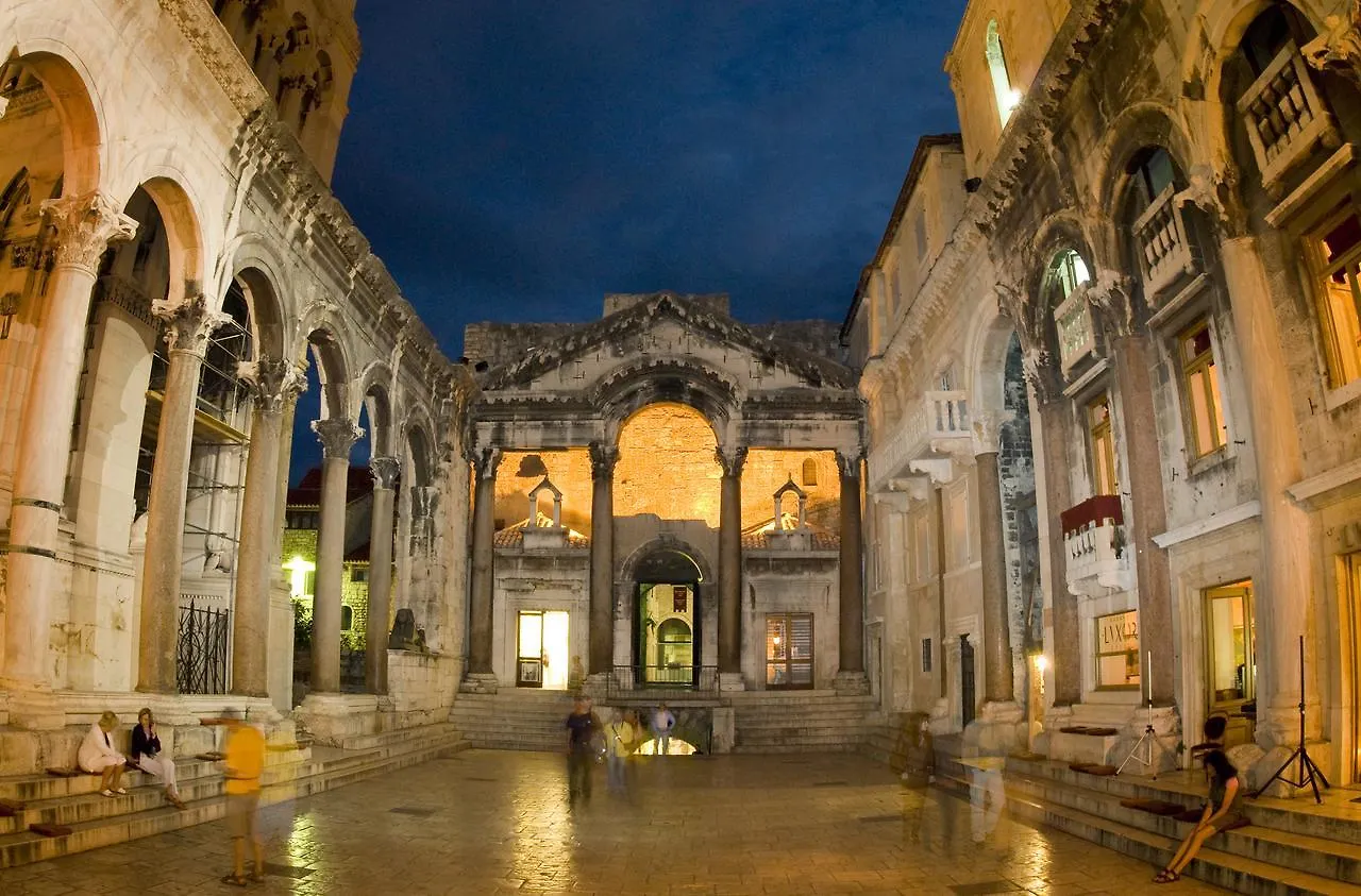 Perello Old Town Hotell Split 3*,  Kroatien